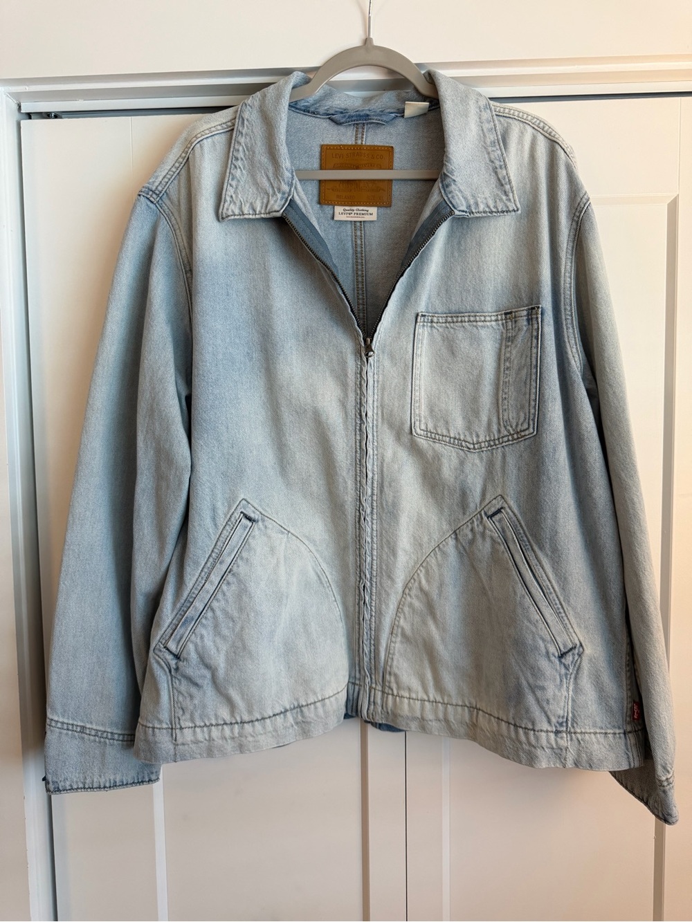 Levi’s Premium Relaxed Fit Light Blue Denim Zip-Front Jacket - Size XL